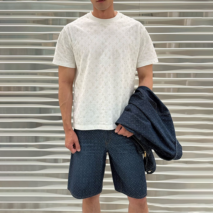 louis vuitton luminous all over monogram short sleeve t-shirt